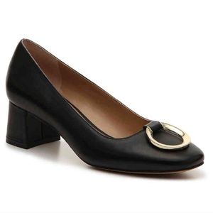 Tahari Mavis Block Heel Pump